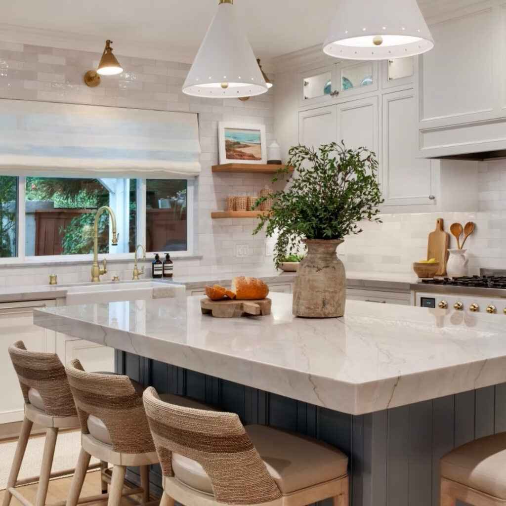 Дизайн-проєкт інтер'єру кухні в американському стилі