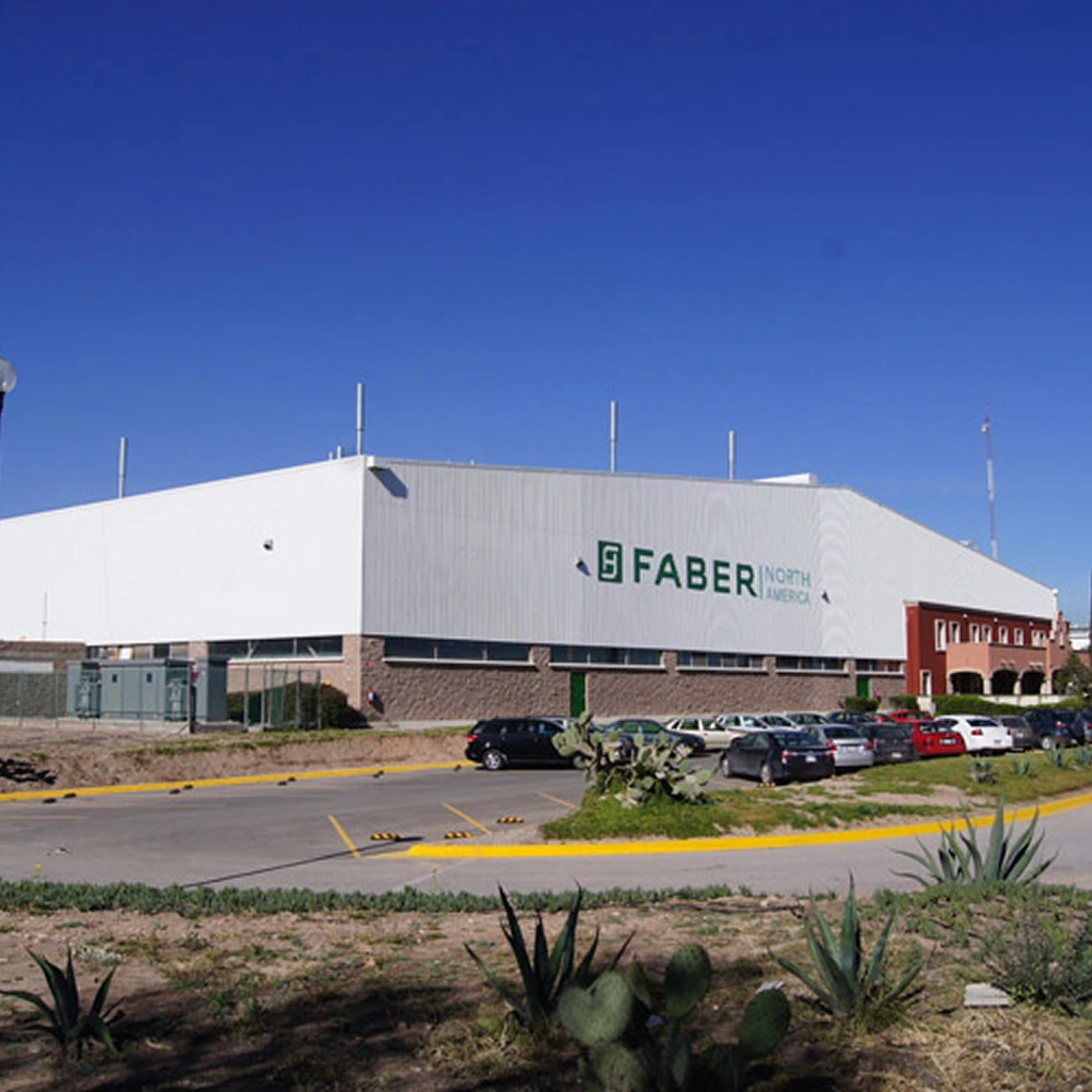 Фасад будівлі бренду Faber