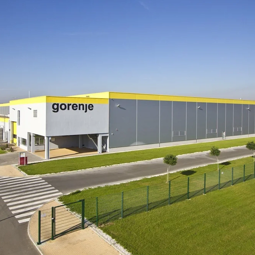 Фасад будівлі бренду Gorenje