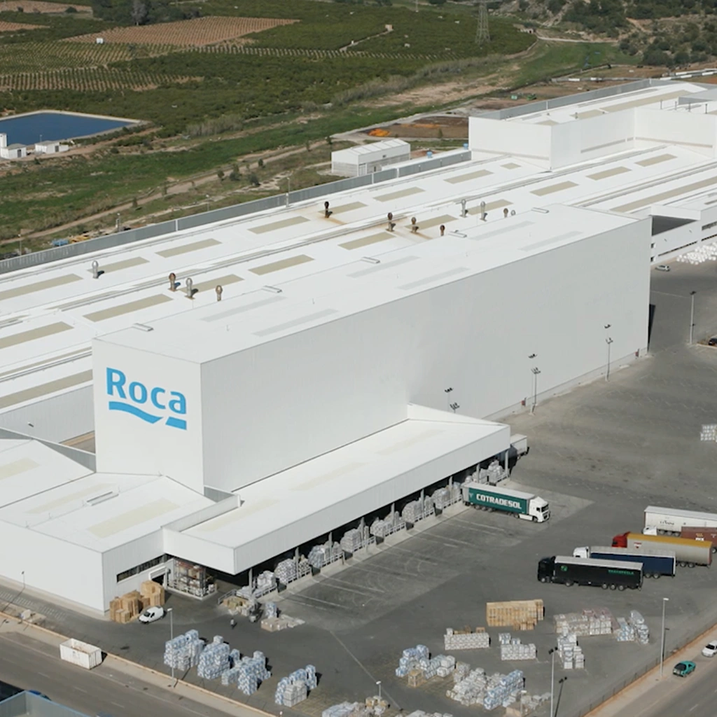 Фасад будівлі бренду roca