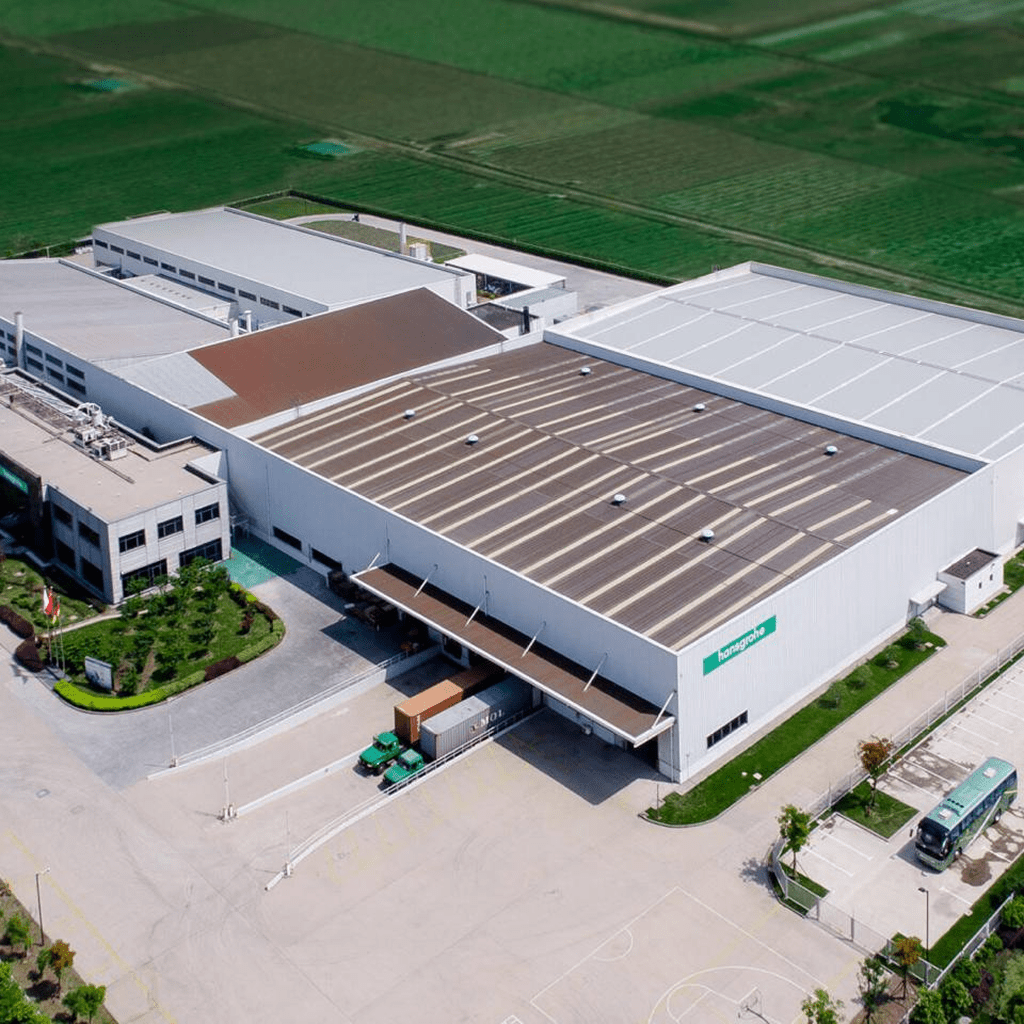 Фасад производства Hansgrohe
