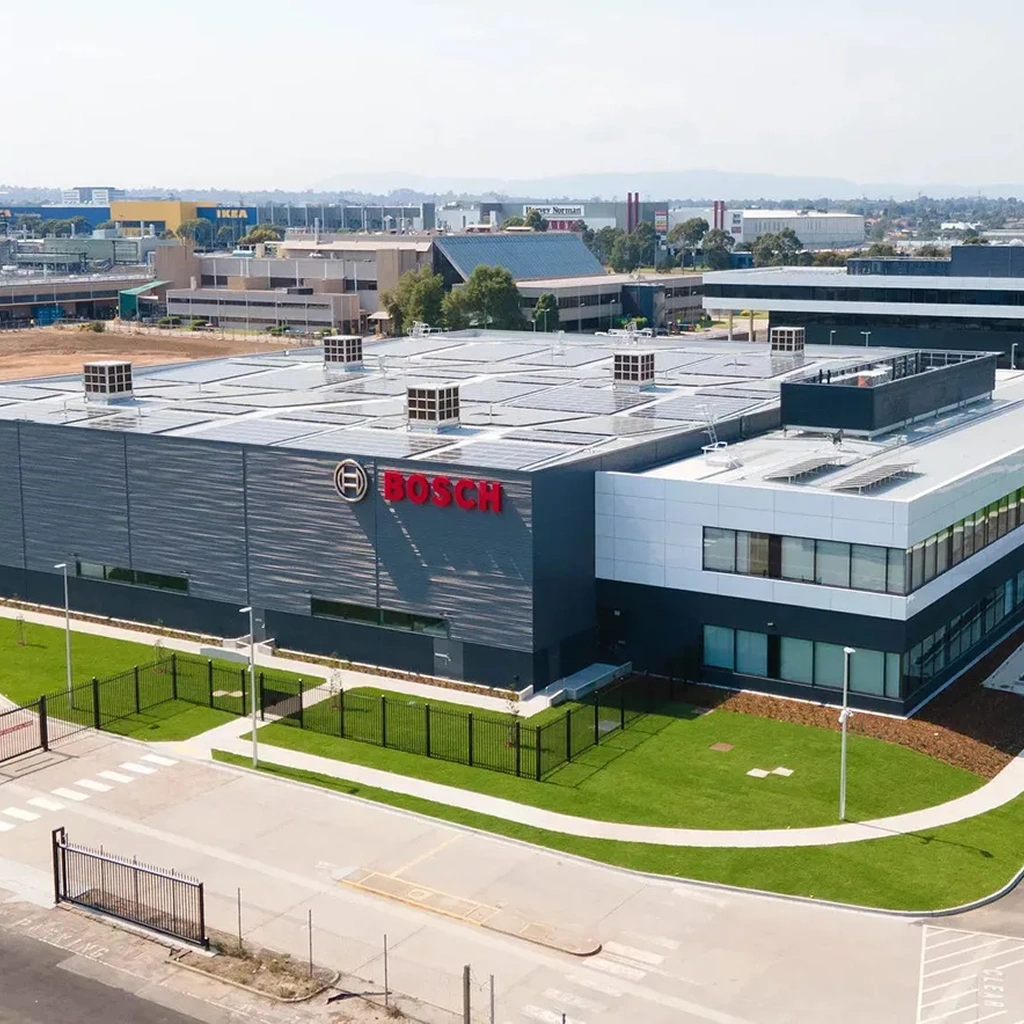 Фасад здания бренда Bosch