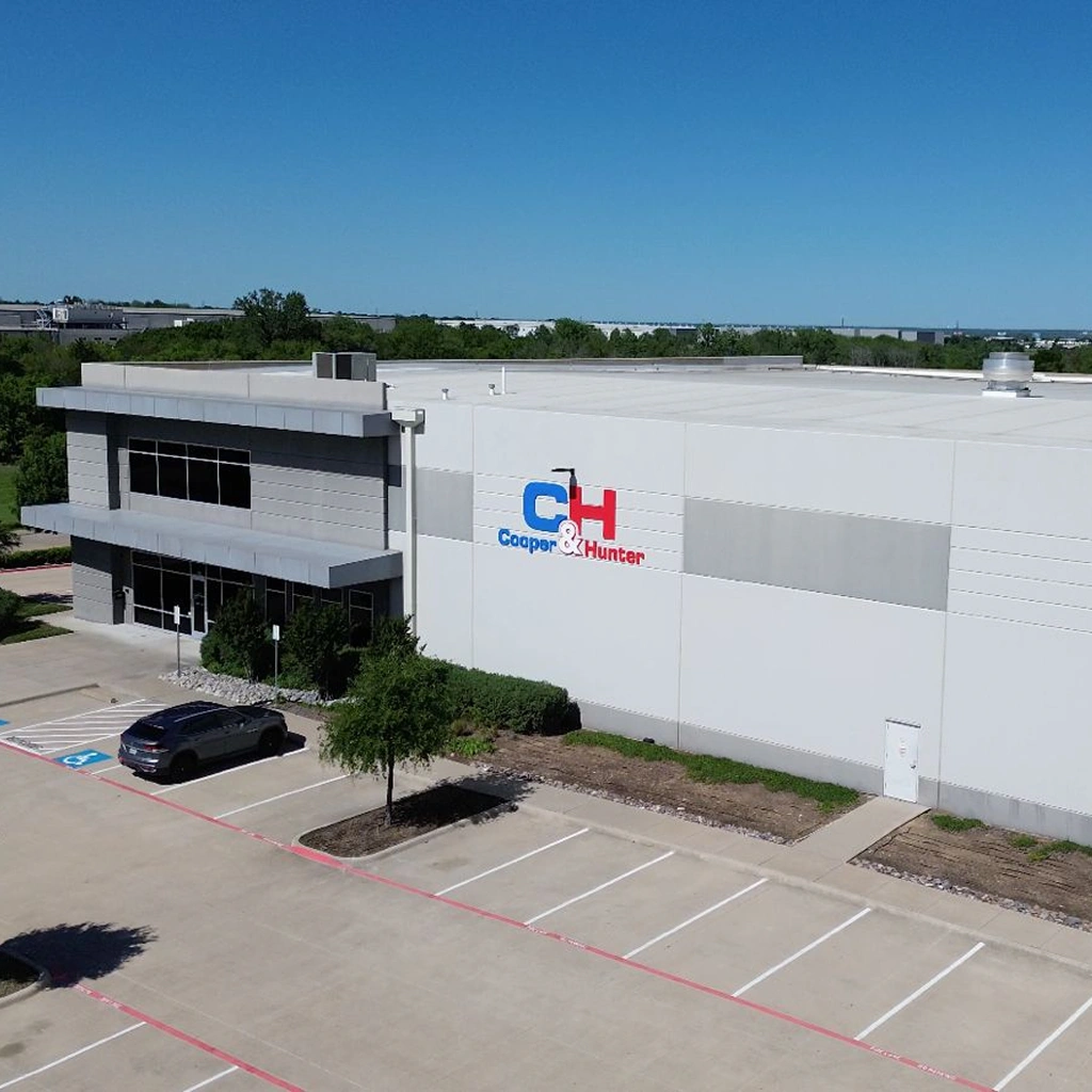 Фасад здания бренда Cooper&Hunter