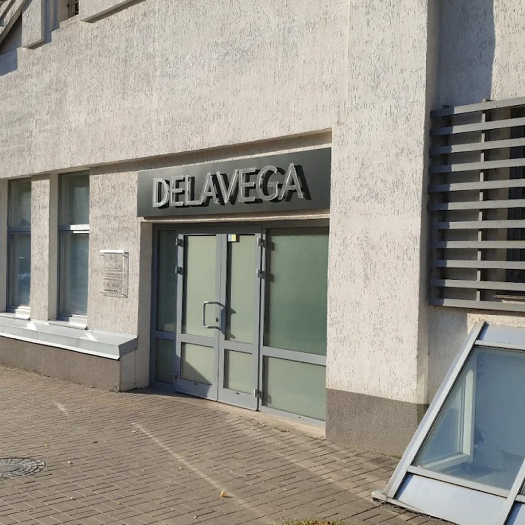 Фасад здания бренда Delavega