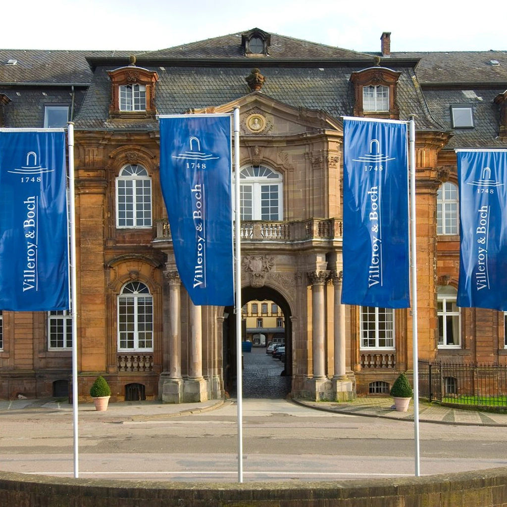 Фасад здания бренда villeroy & boch