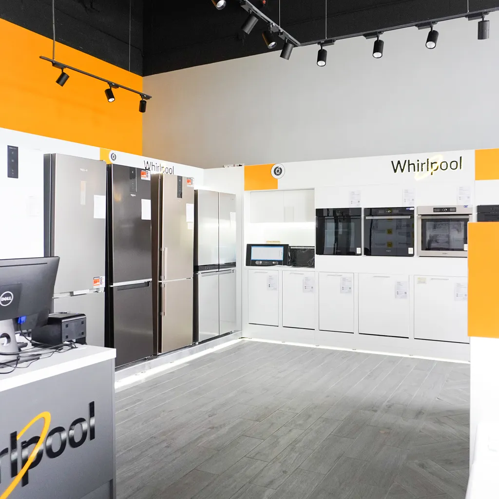 Холодильник whirlpool шоурум