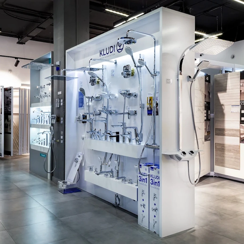 Интерьер шоурума kludi