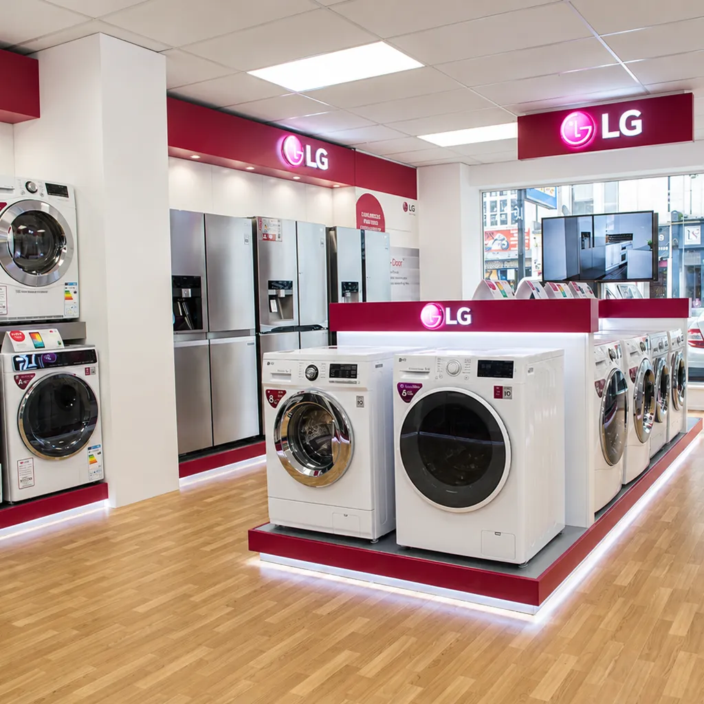 Інтер'єр фірмового шоуруму lg