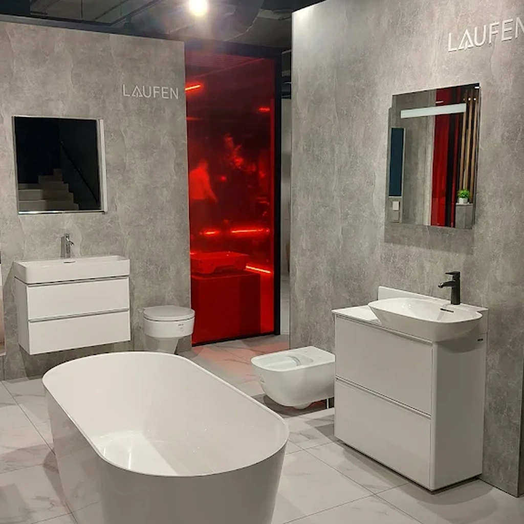 Інтер'єр фірмового шоуруму laufen