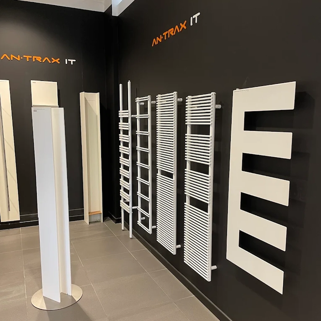 Інтер'єр шоуруму бренду antrax it