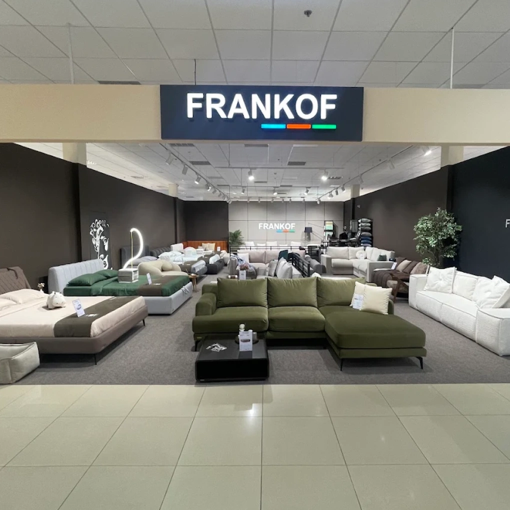 Інтер'єр шоуруму бренду FRANKOF