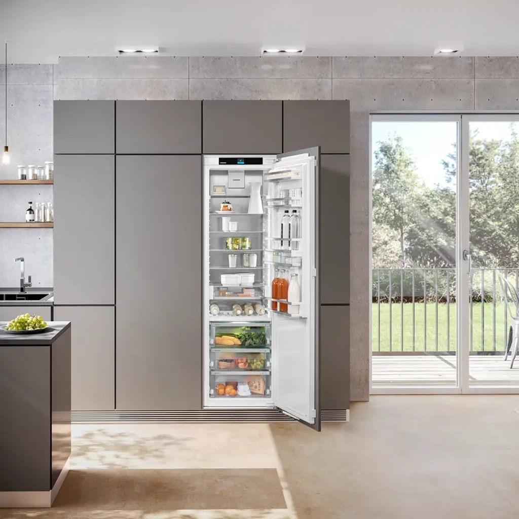 Встраиваемый холодильник Liebherr для современной кухни
