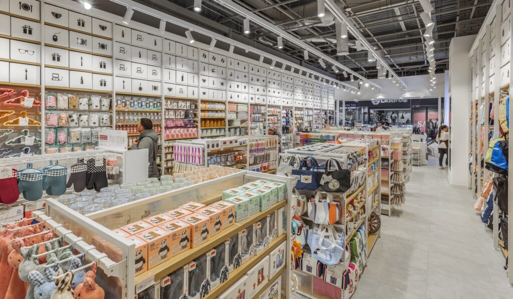 Ремонт магазину «‎MINISO» в ТРЦ «‎Караван»