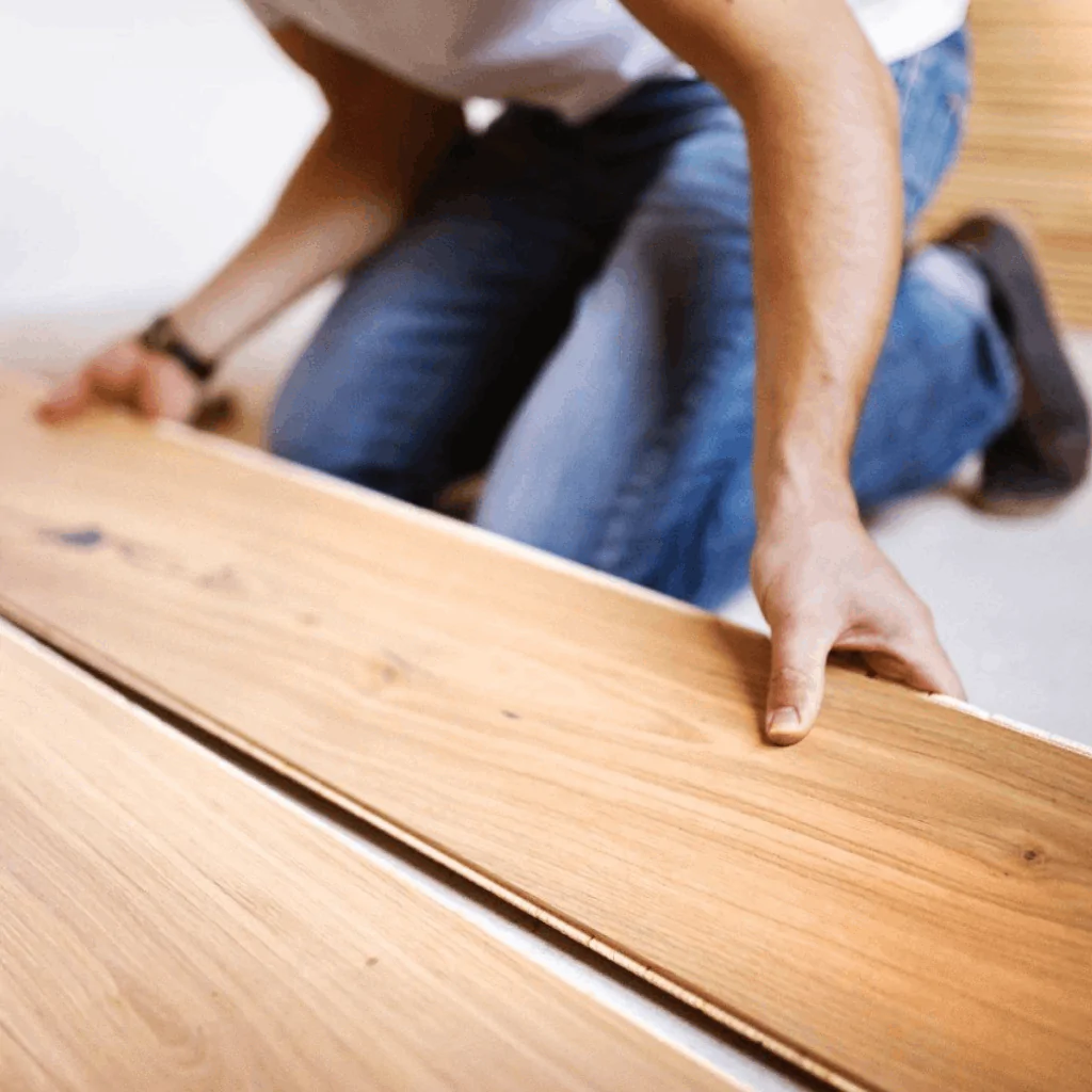 Процес укладання ламінату