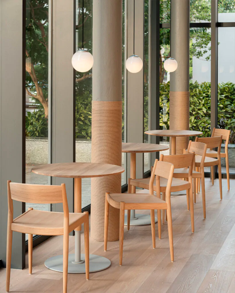 Мінімалізм в інтер'єрі кафе