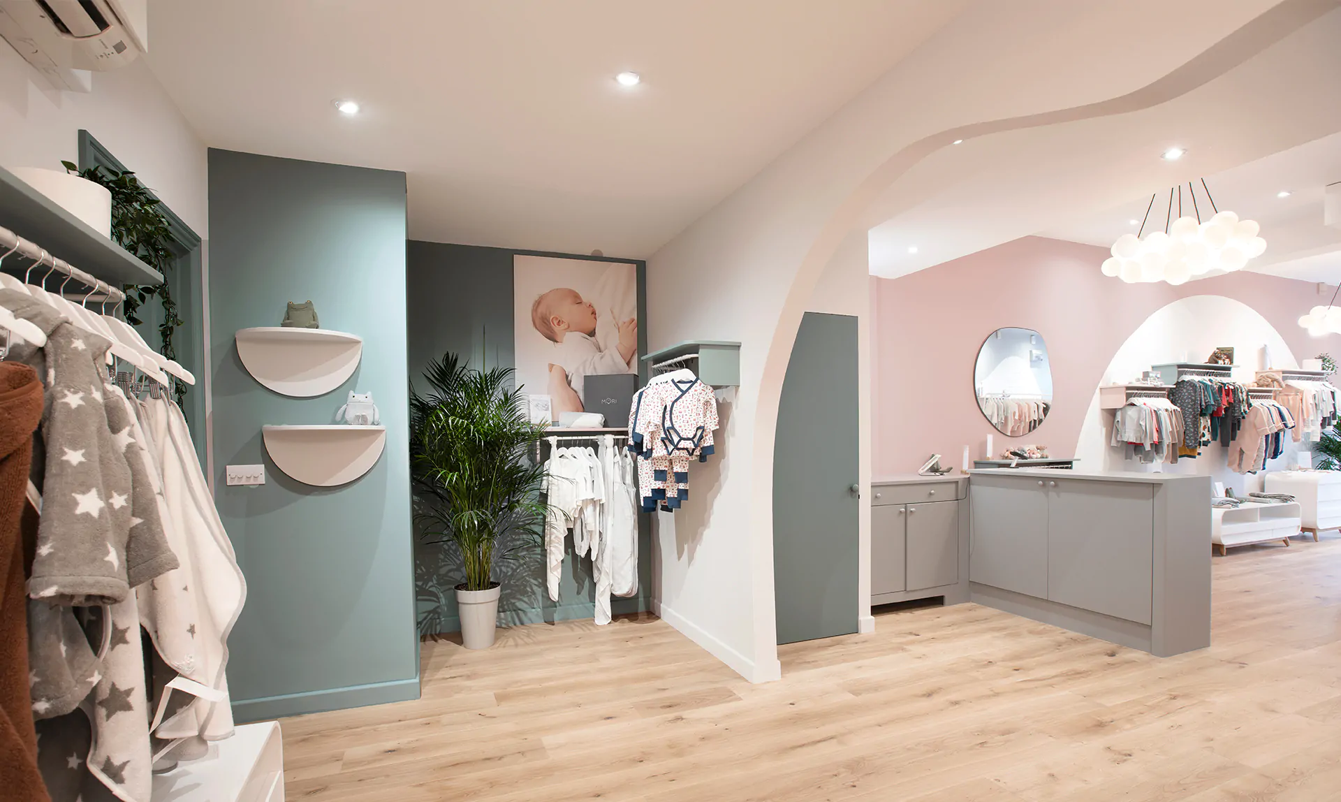 Дизайн інтер’єру магазину дитячих товарів №1