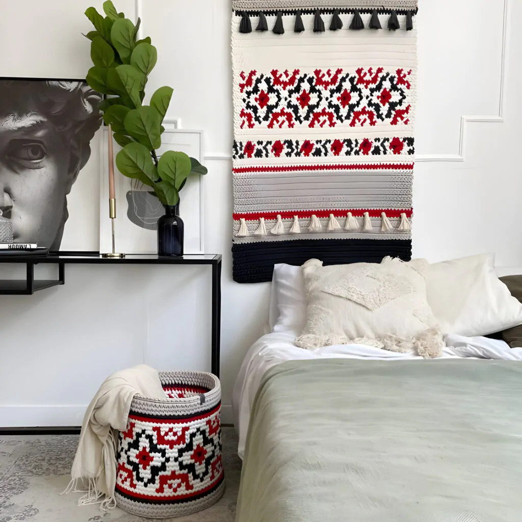 Інтер'єр спальні в українському стилі