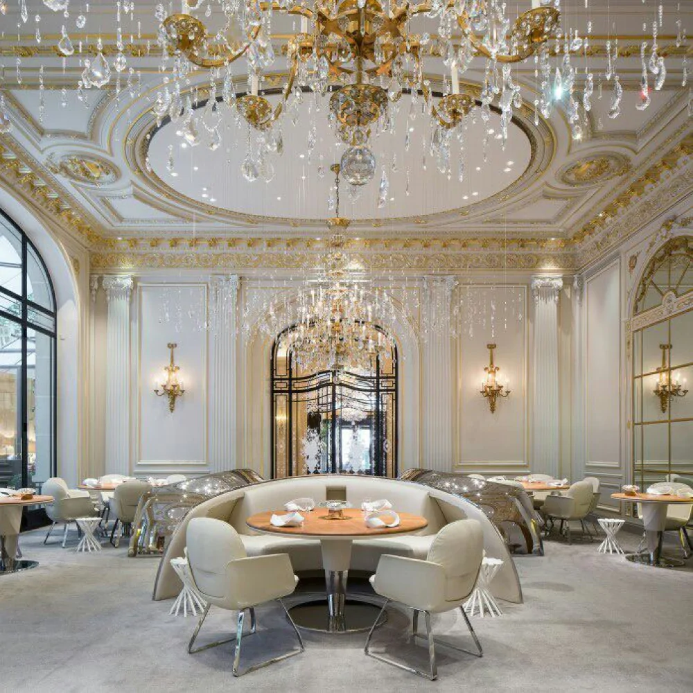 Дизайн інтер'єру ресторану в класичному стилі №14