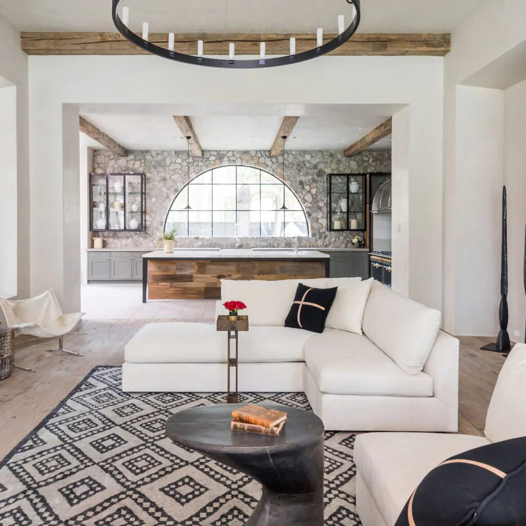 Дизайн-проект интерьера гостиной в стиле кантри