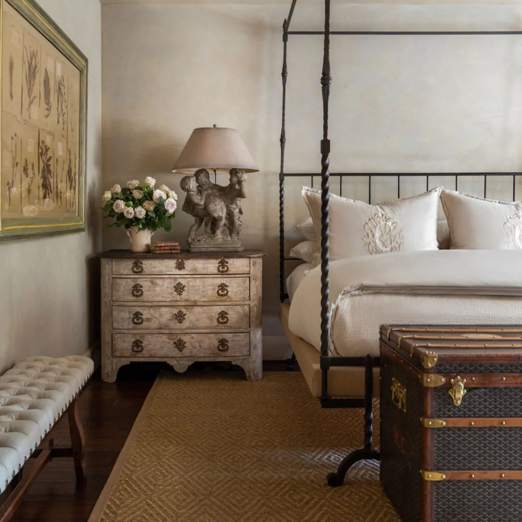 Дизайн-проект интерьера спальни в стиле кантри