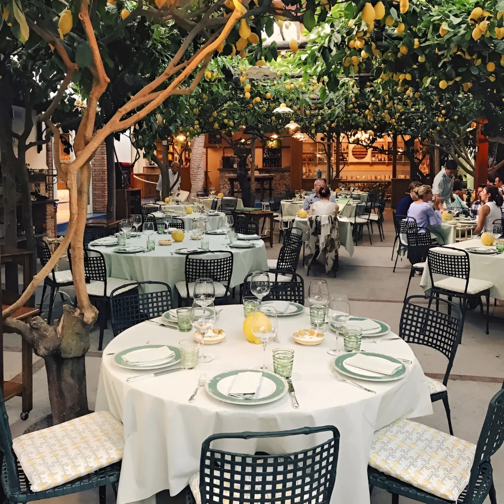 Дизайн інтер'єру ресторану в італійському стилі №7