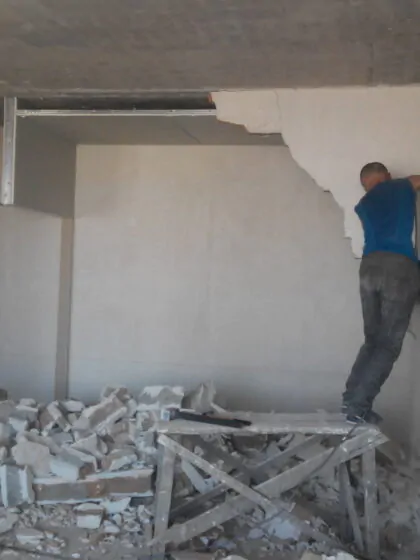 Демонтаж стен и перегородок в Киеве
