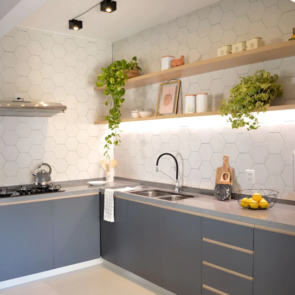 Фартух на кухні без верхніх шаф