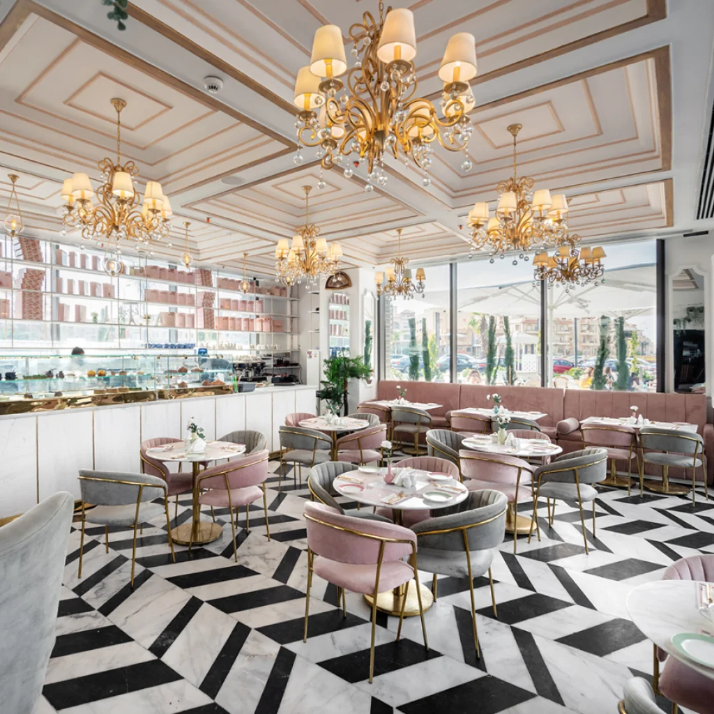 Дизайн інтер'єру кафе у французькому стилі