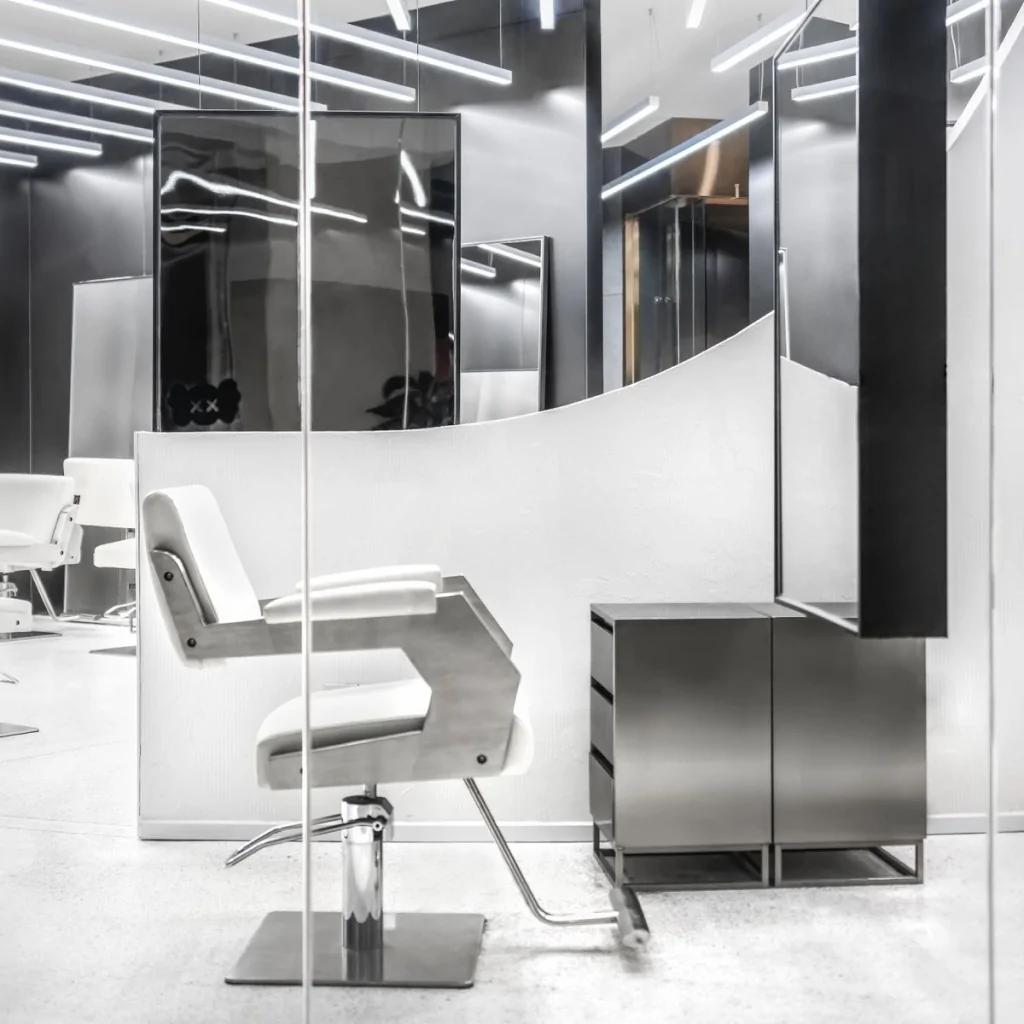 Хай-тек дизайн в інтер'єрі салону краси