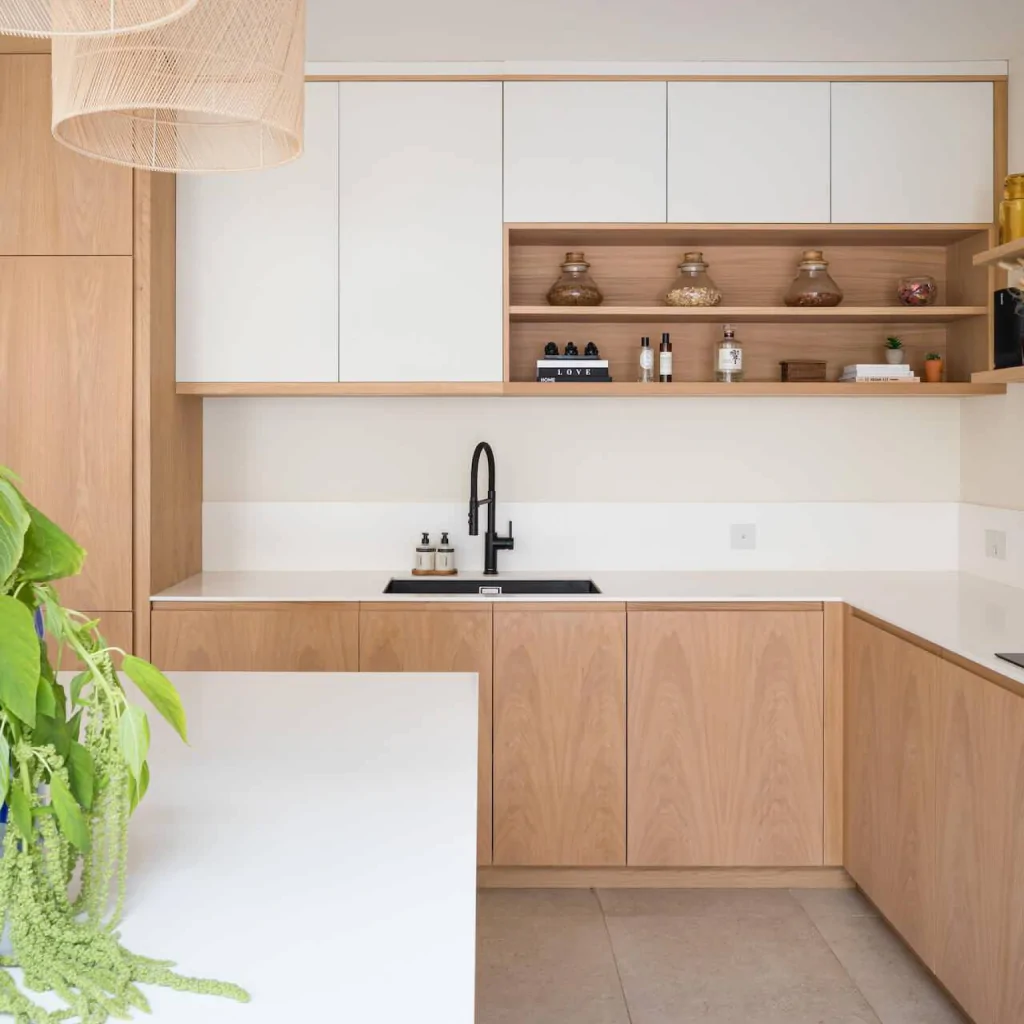 Дизайн-проект кутової кухні у скандинавському стилі