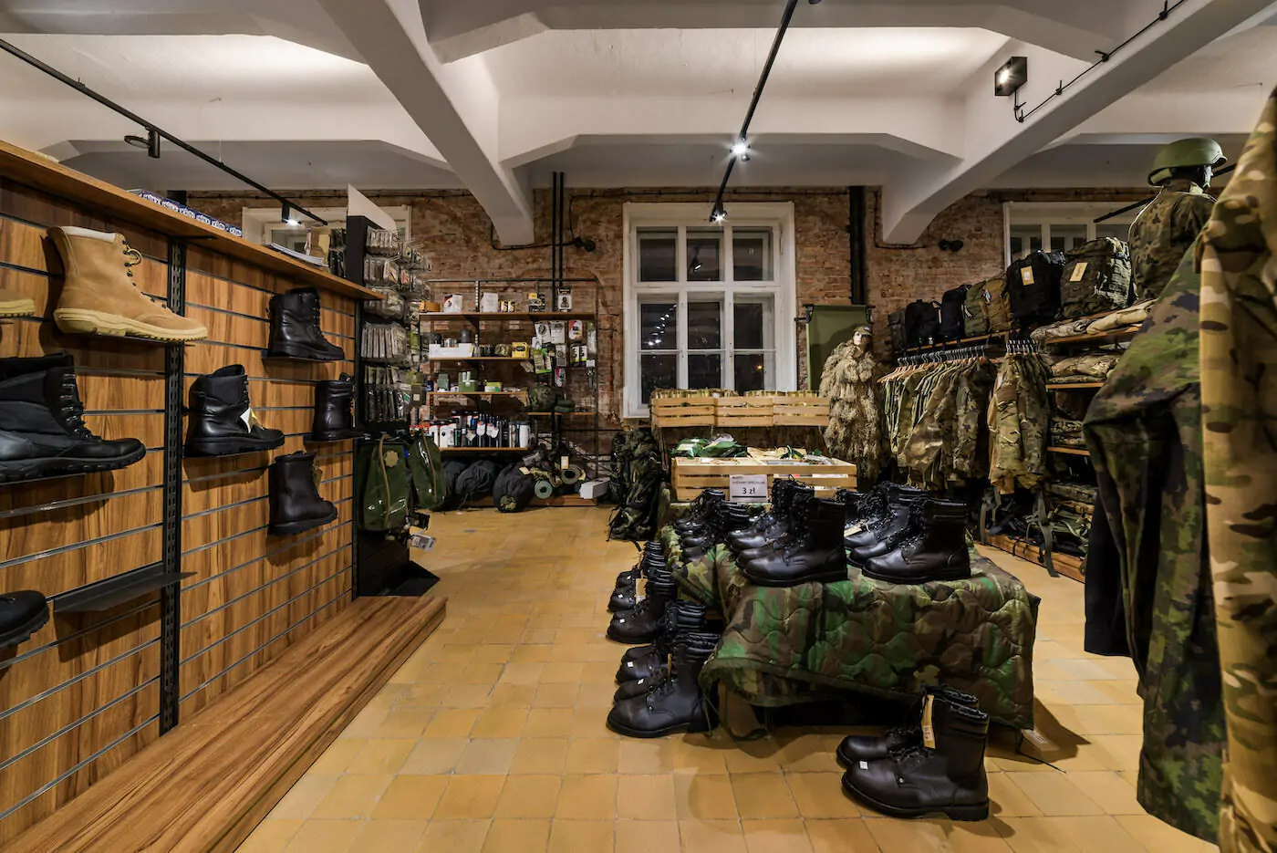 Дизайн інтер’єру воєнторгу №4