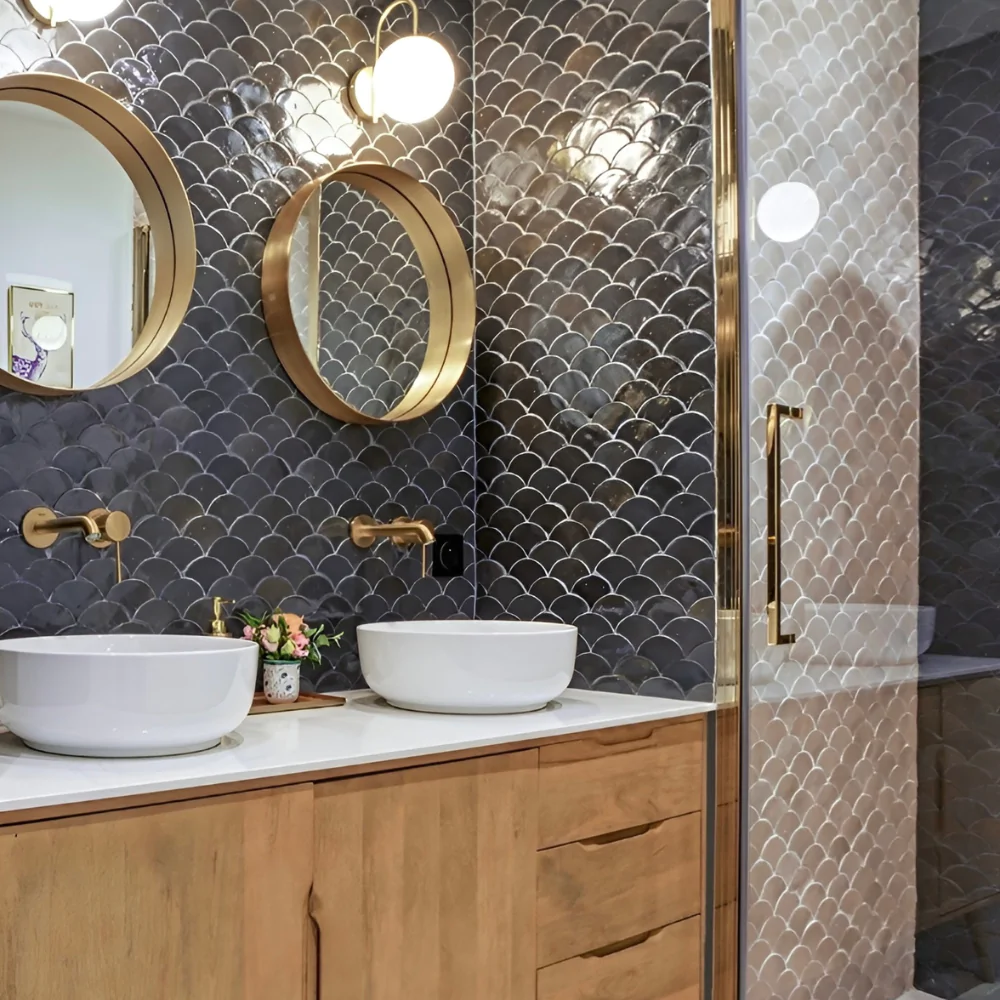 Оздоблення мозаїкою ванної кімнати з душовою кабіною