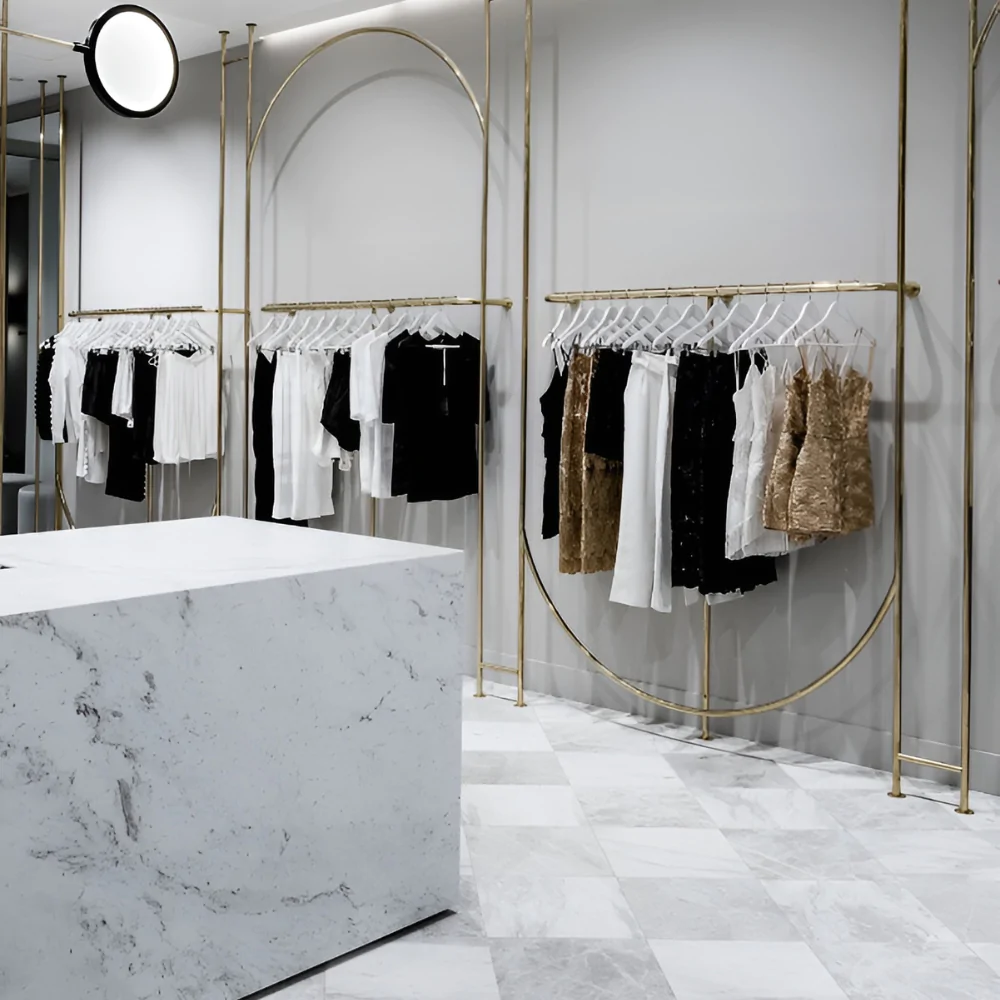 Дизайн інтер'єру магазину жіночого одягу