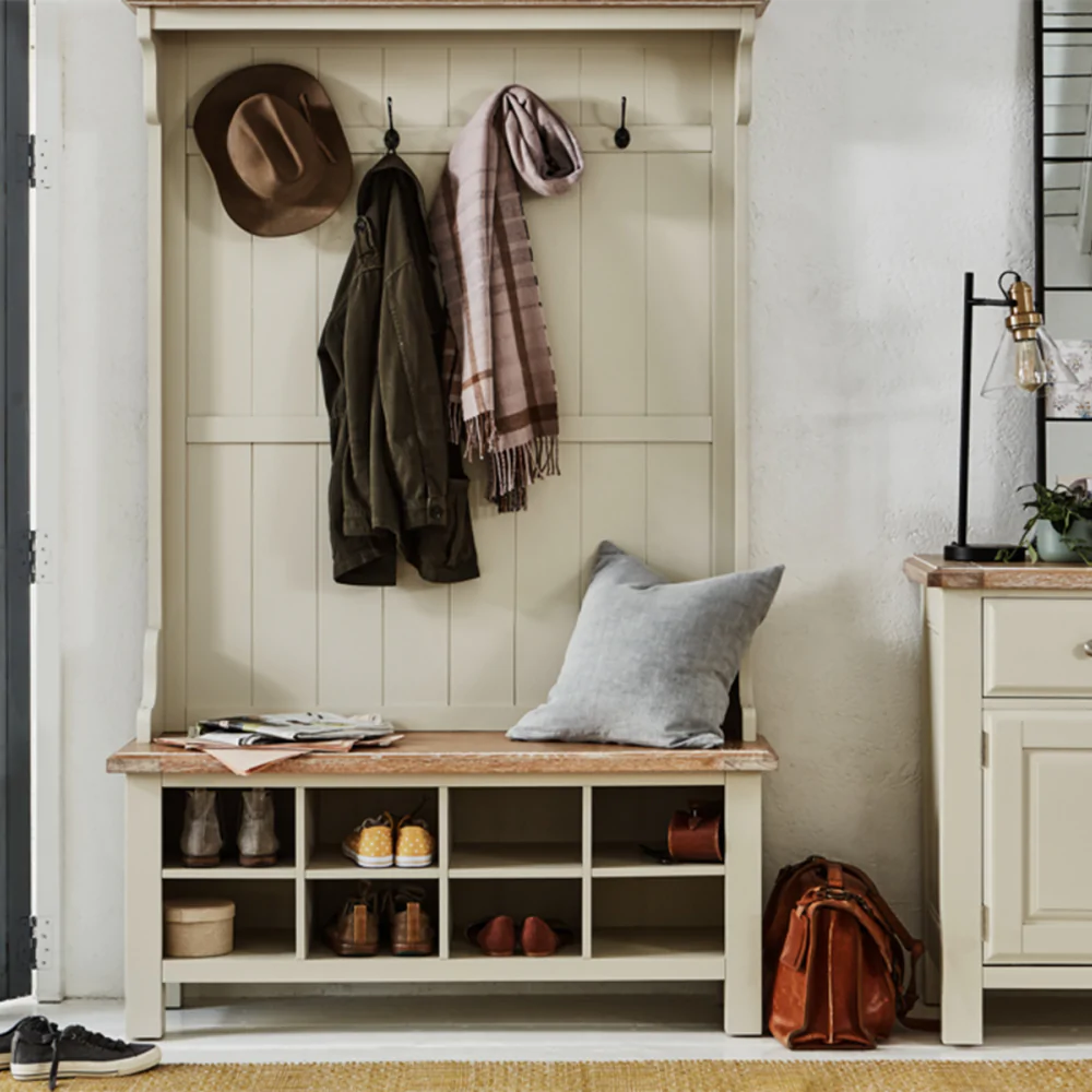 Дизайн-проєкт передпокою для квартири у стилі кантрі