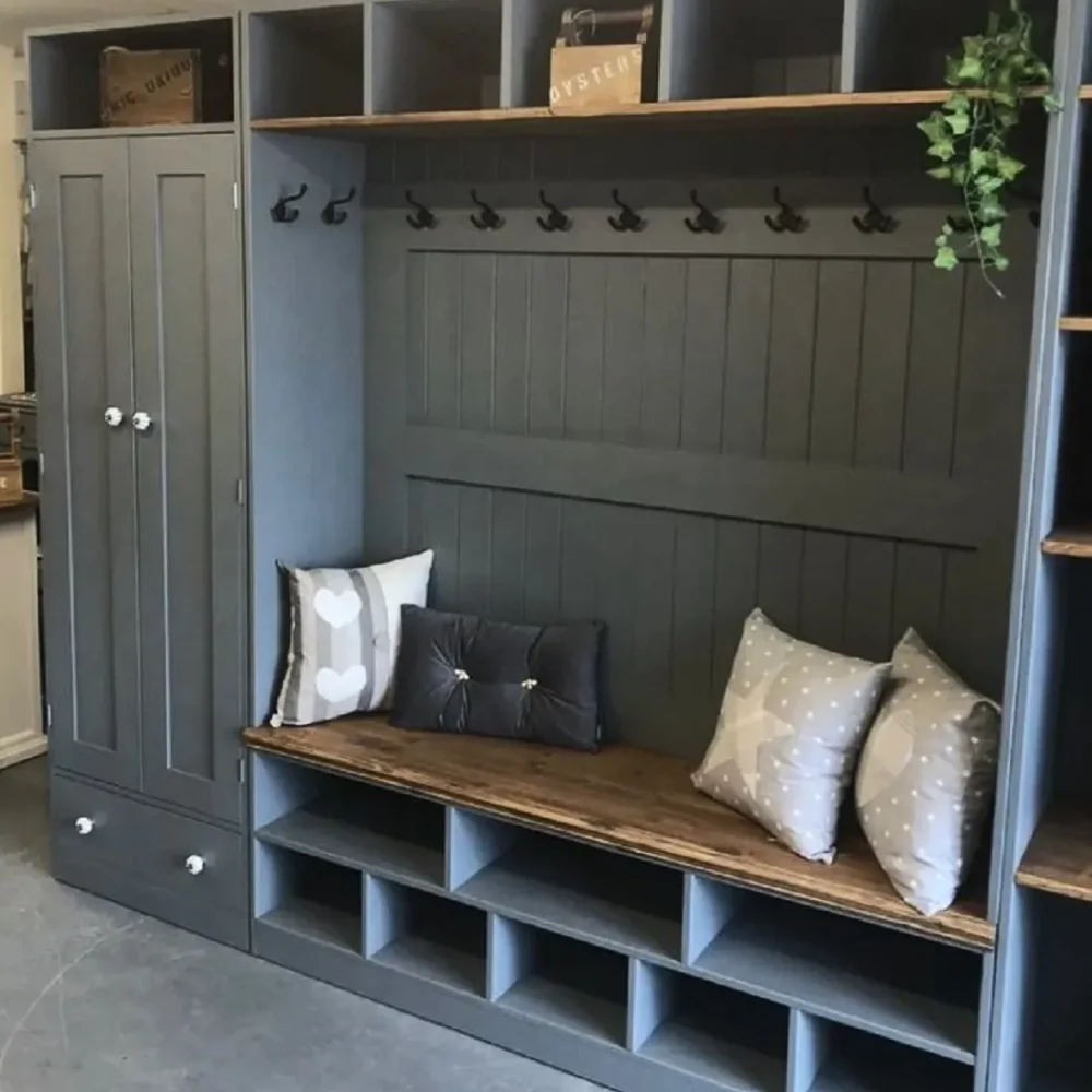 Дизайн інтер'єру передпокою для квартири у стилі кантрі