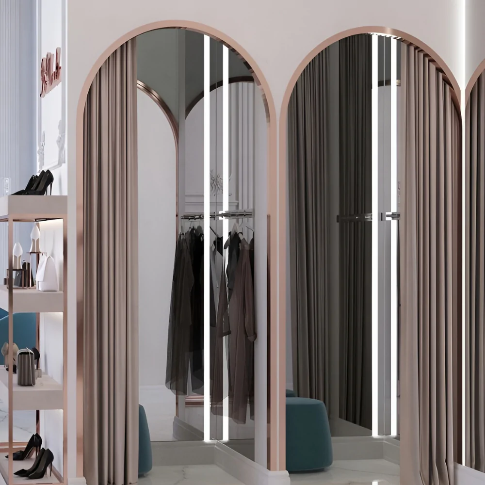 Примірювальні кабіни у бутику