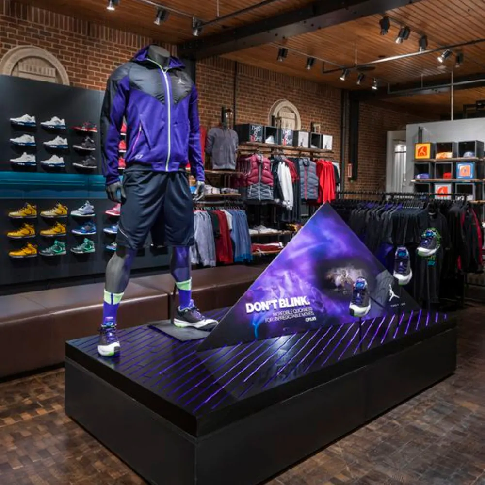 Дизайн інтер'єру магазину спортивних товарів №7