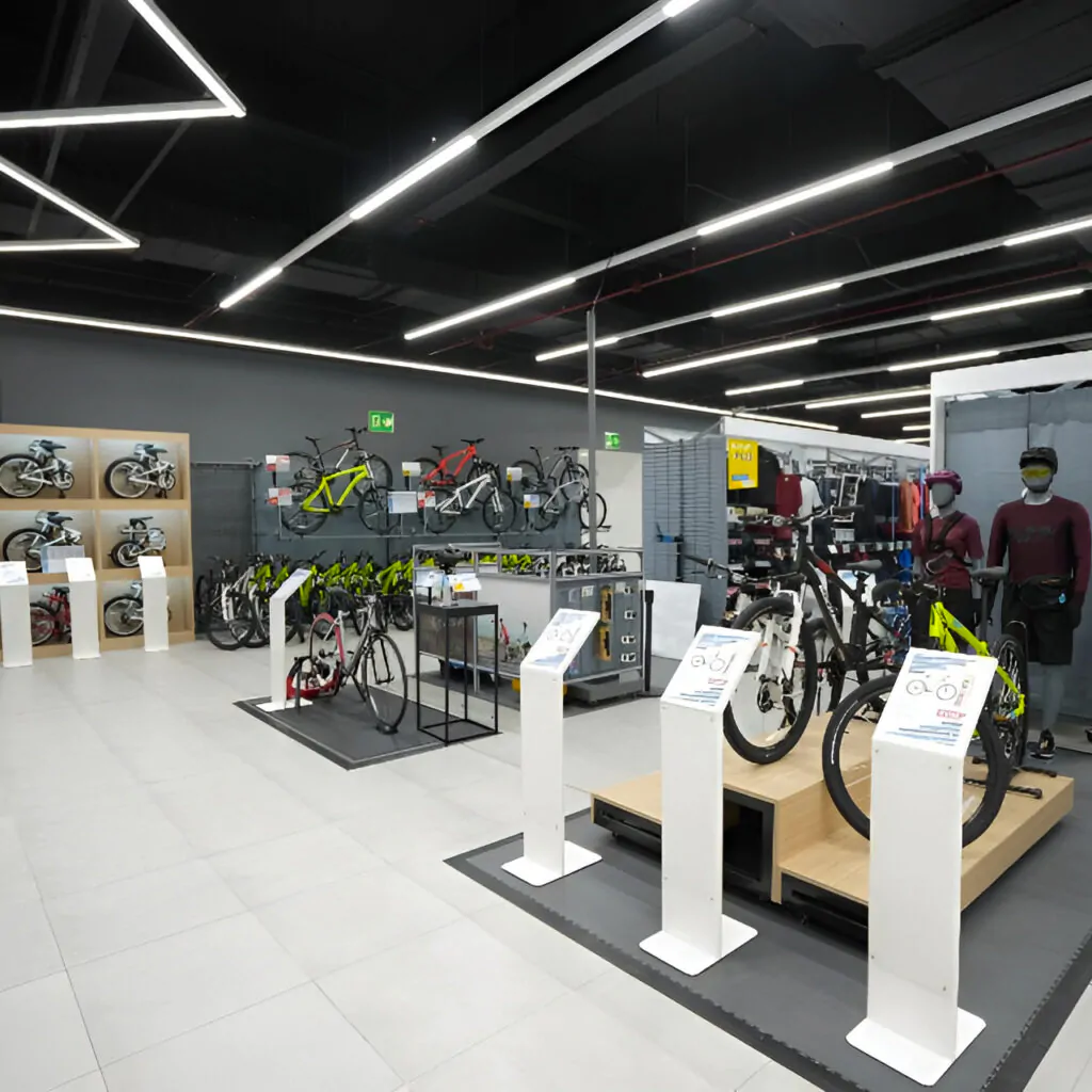 Дизайн інтер'єру магазину спортивних товарів №9