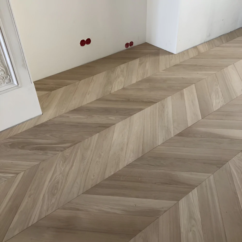 Укладання ламінату ялинкою