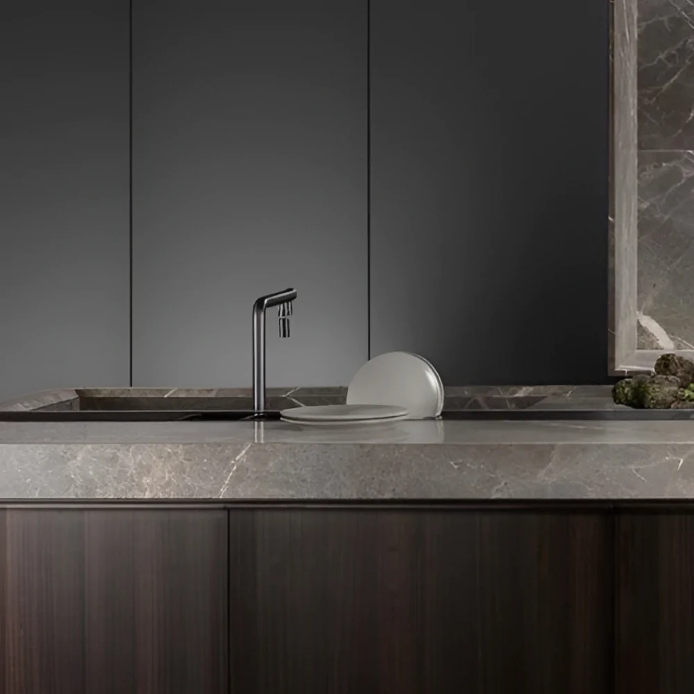 стильна кухня в кольорі венге